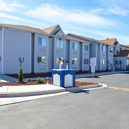 Quality Inn & Suites Near Nas Fallon